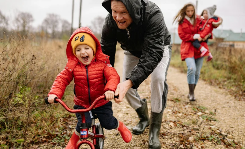 Spring family activities helping children enjoy more outdoor time