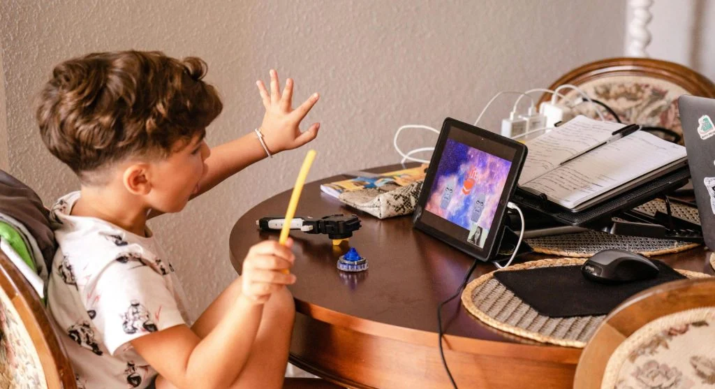 Why Children Get Upset When Screen Time Ends and What Experts Recommend