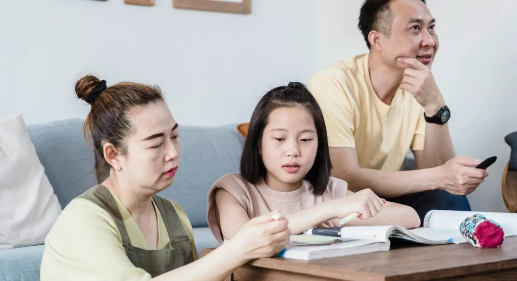 Parent helping build healthy screen routines around favorite repeated shows