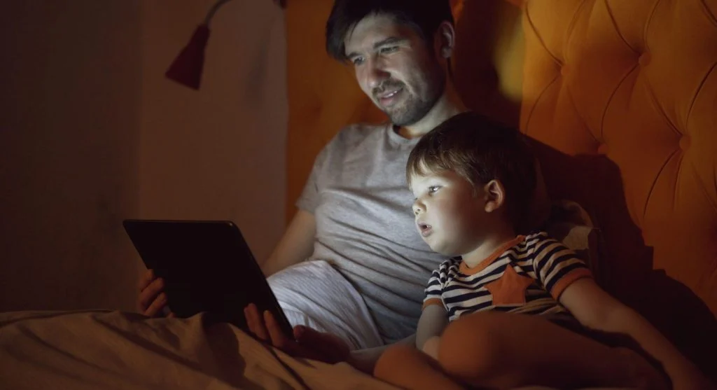 Why Children Ask for Screens Most When They Are Tired, Bored, or Between Activities
