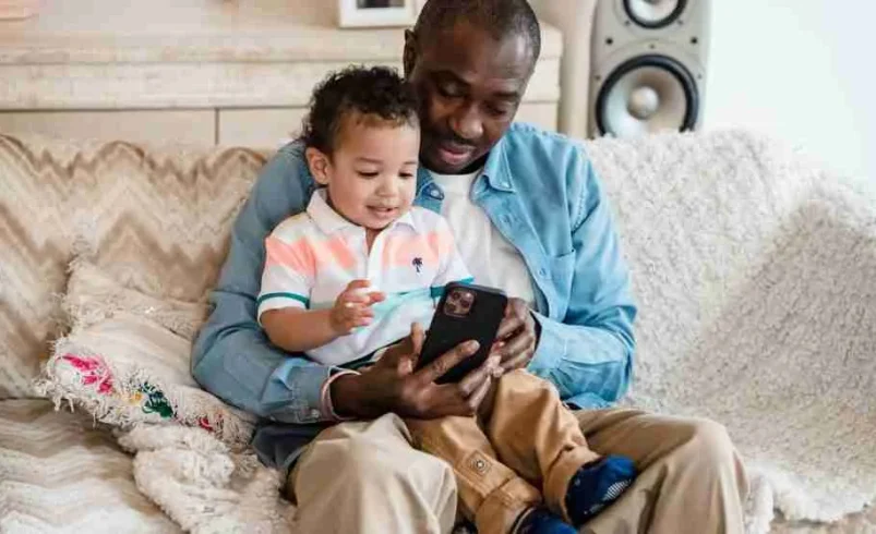 How to Teach Children What Should Stay Out of Voice Messages